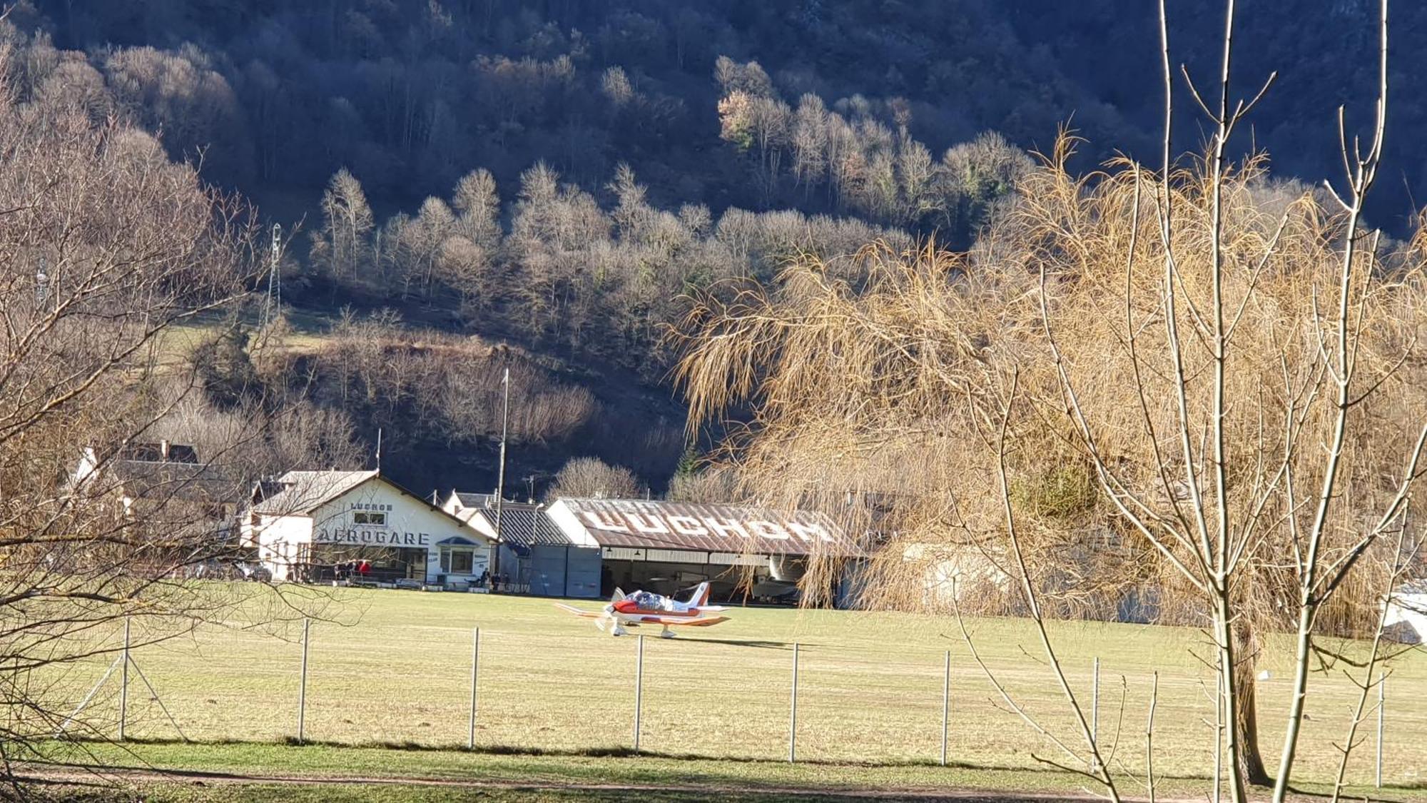 Bel Appartement Luchon Centre Wifi - Climatisation 6 Couchages Bagnères-de-Luchon エクステリア 写真